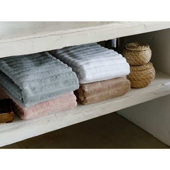 Полотенце банное Waves бежевого цвета из коллекции Essential, 70х140 см, Tkano, изображение 3