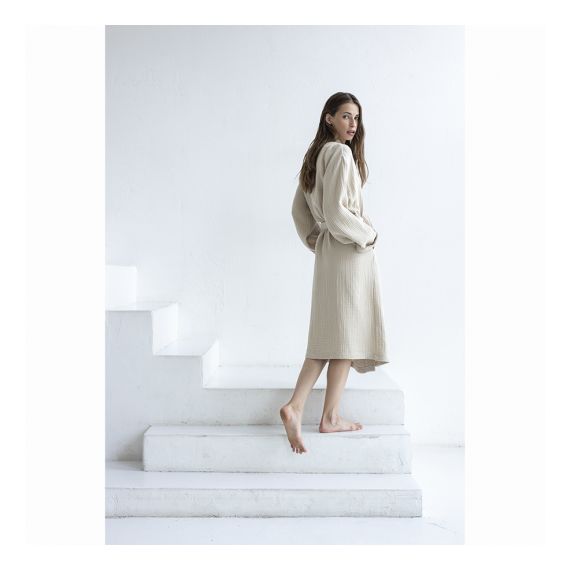 Халат из многослойного муслина бежевого цвета из коллекции Essential, размер S, Tkano, изображение 9